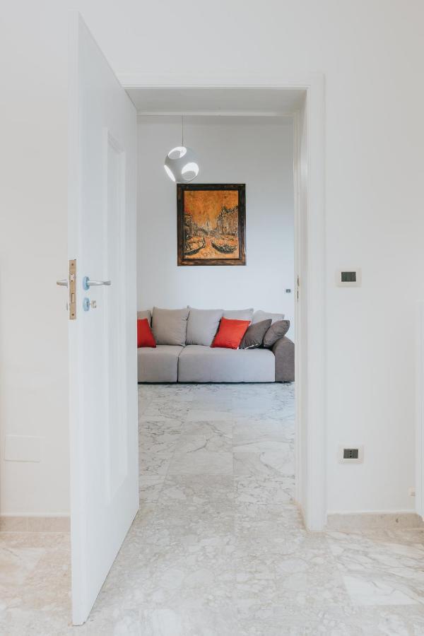 B&B Nuovo Reale - Centro Storico レッチェ エクステリア 写真